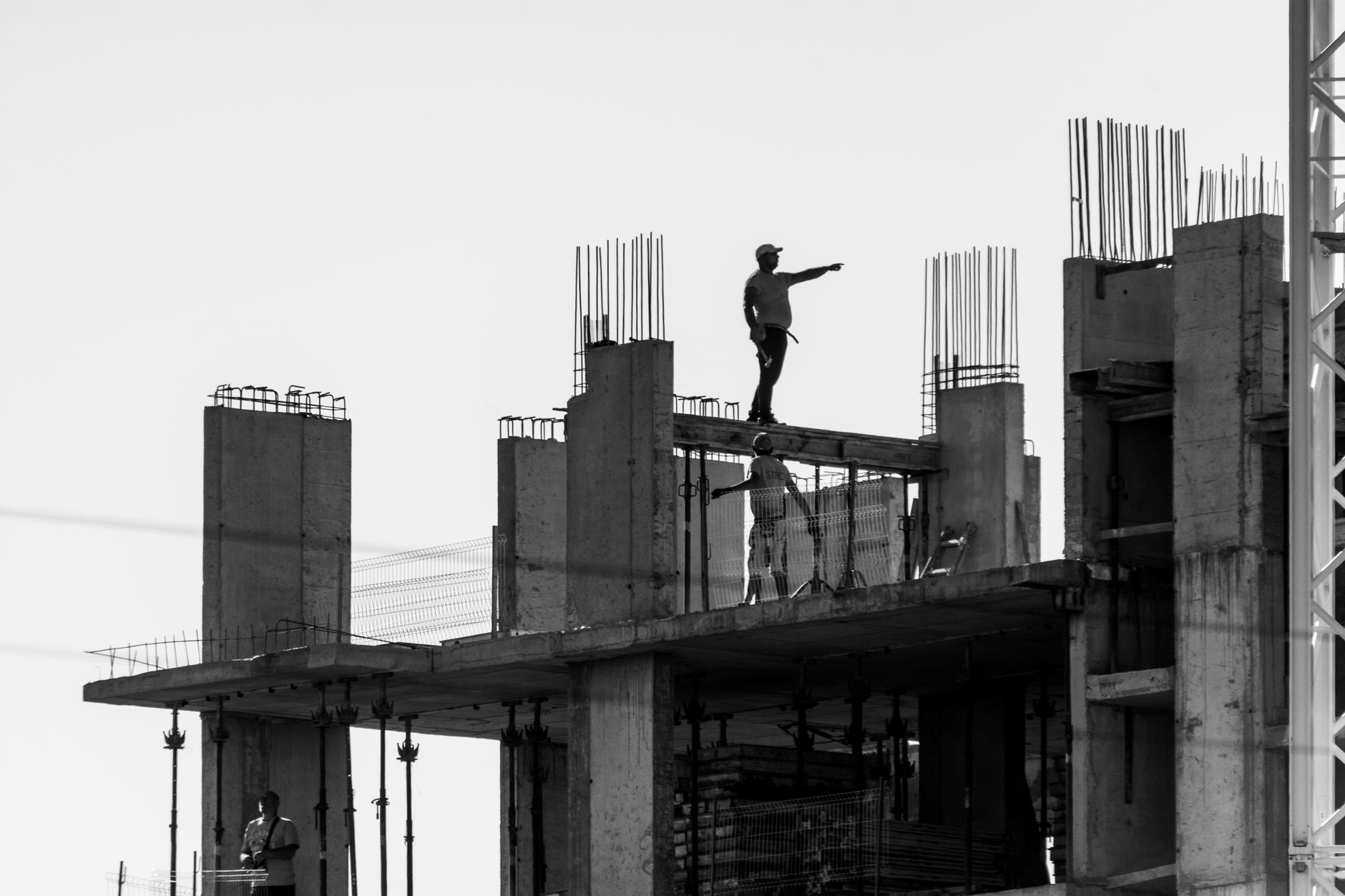 AI for Construction: Estimates, Safety Plans, and Management with an AI Construction Assistant
