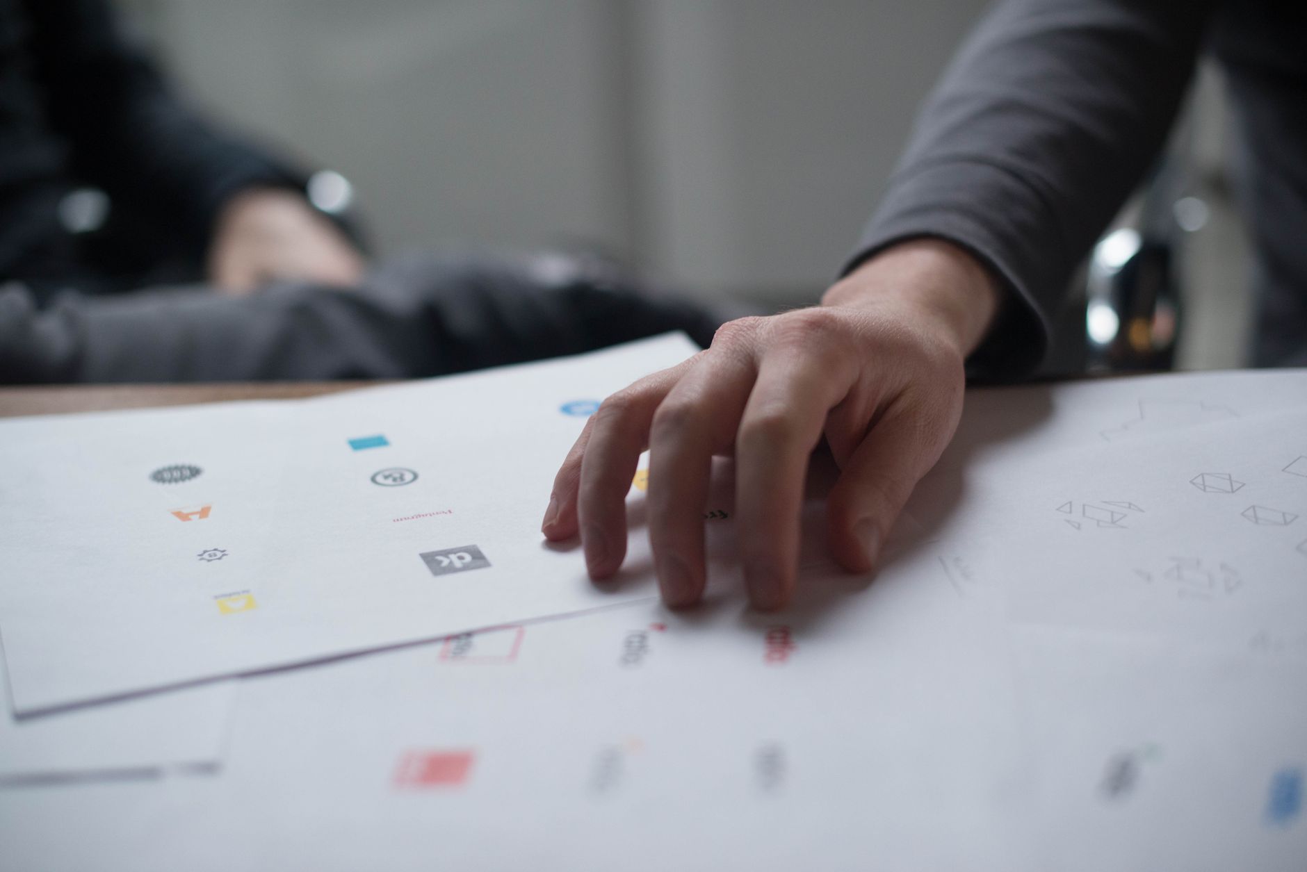 AI Prompts for Logo Design: Best Prompt Ideas, Free Generators, and a Workflow That Actually Works