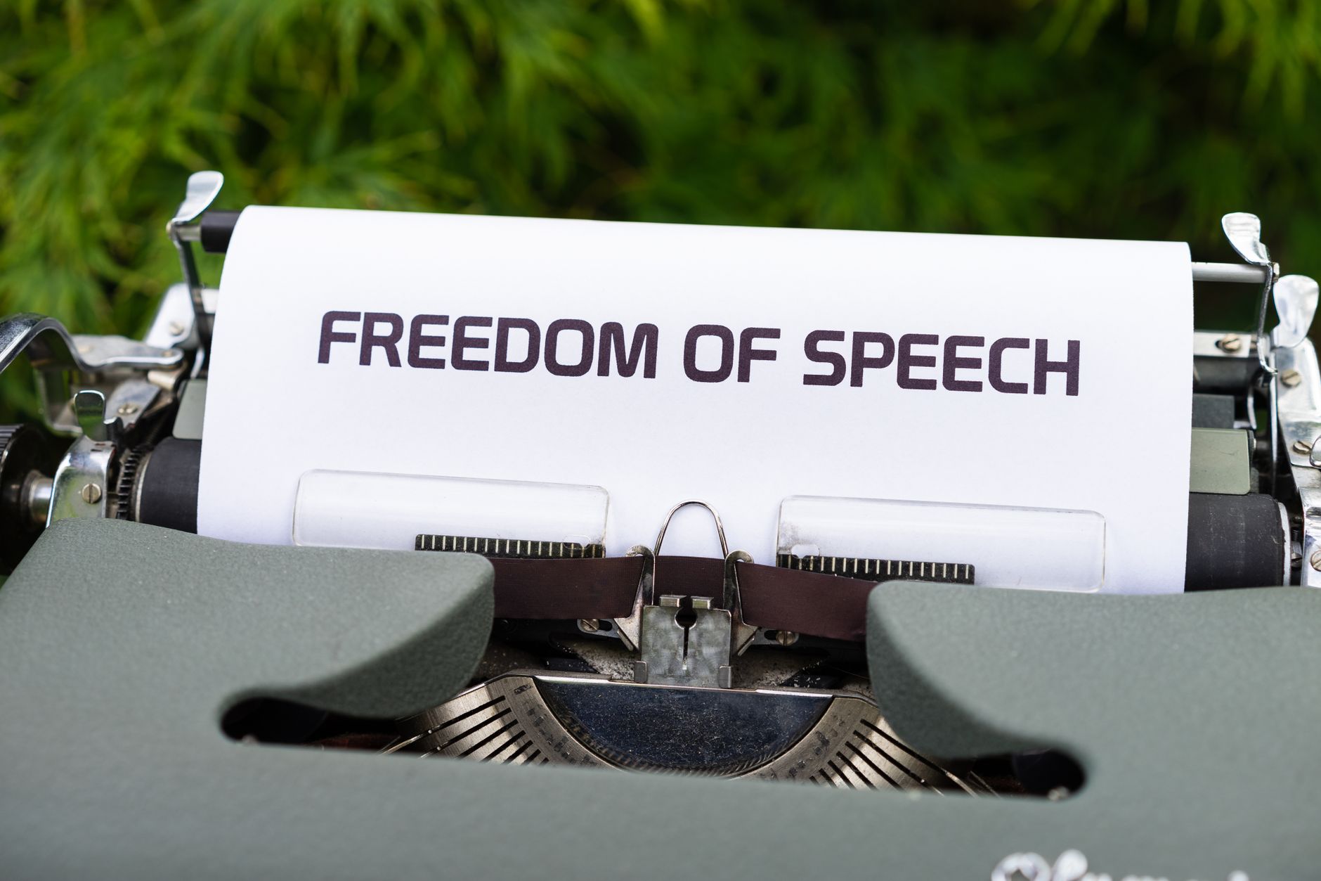 Best AI for Speech Writing: The Practical Picks for Scripts, Delivery, and Transcripts